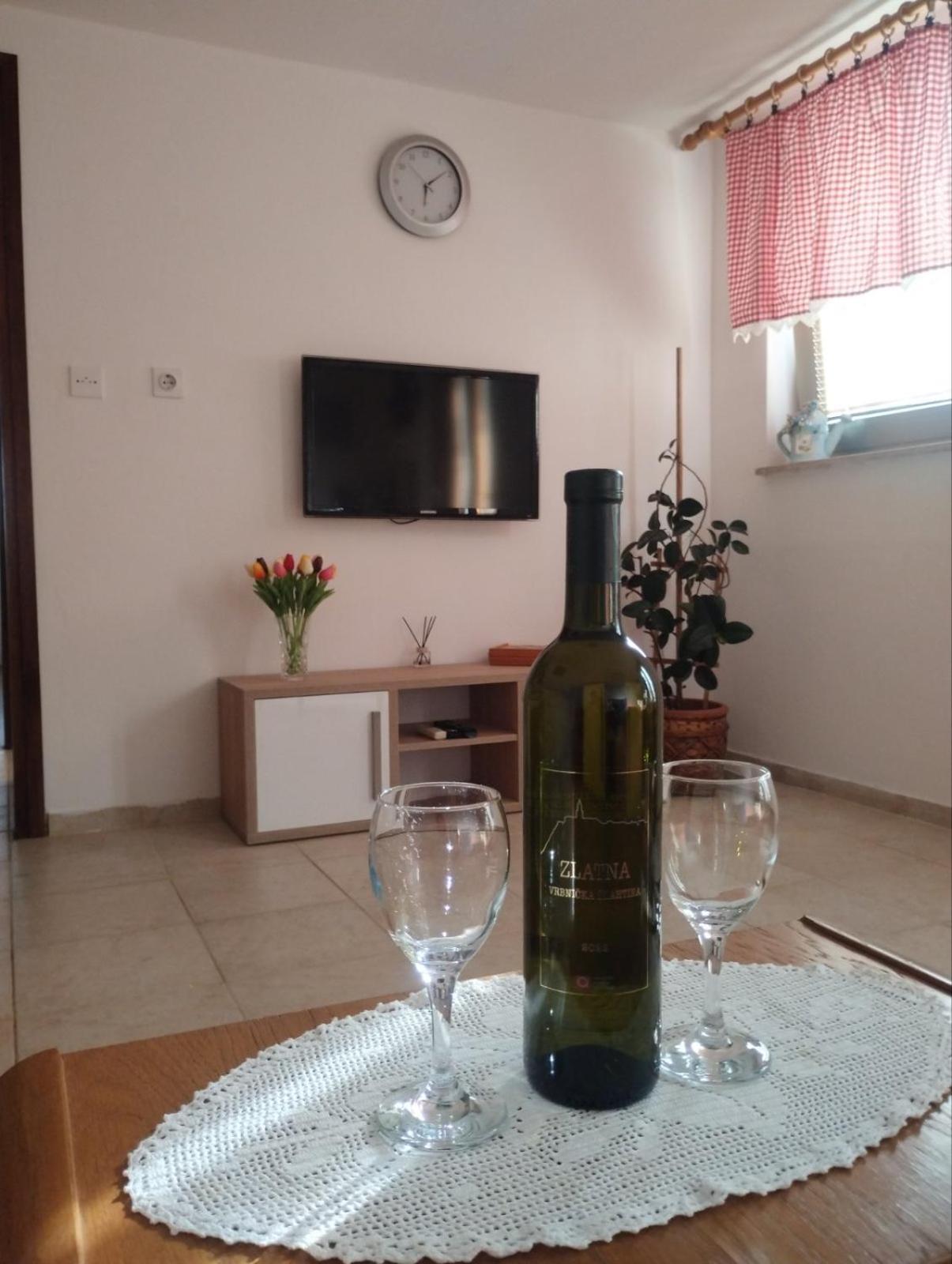Apartman Tri Palme Gabonjin Buitenkant foto