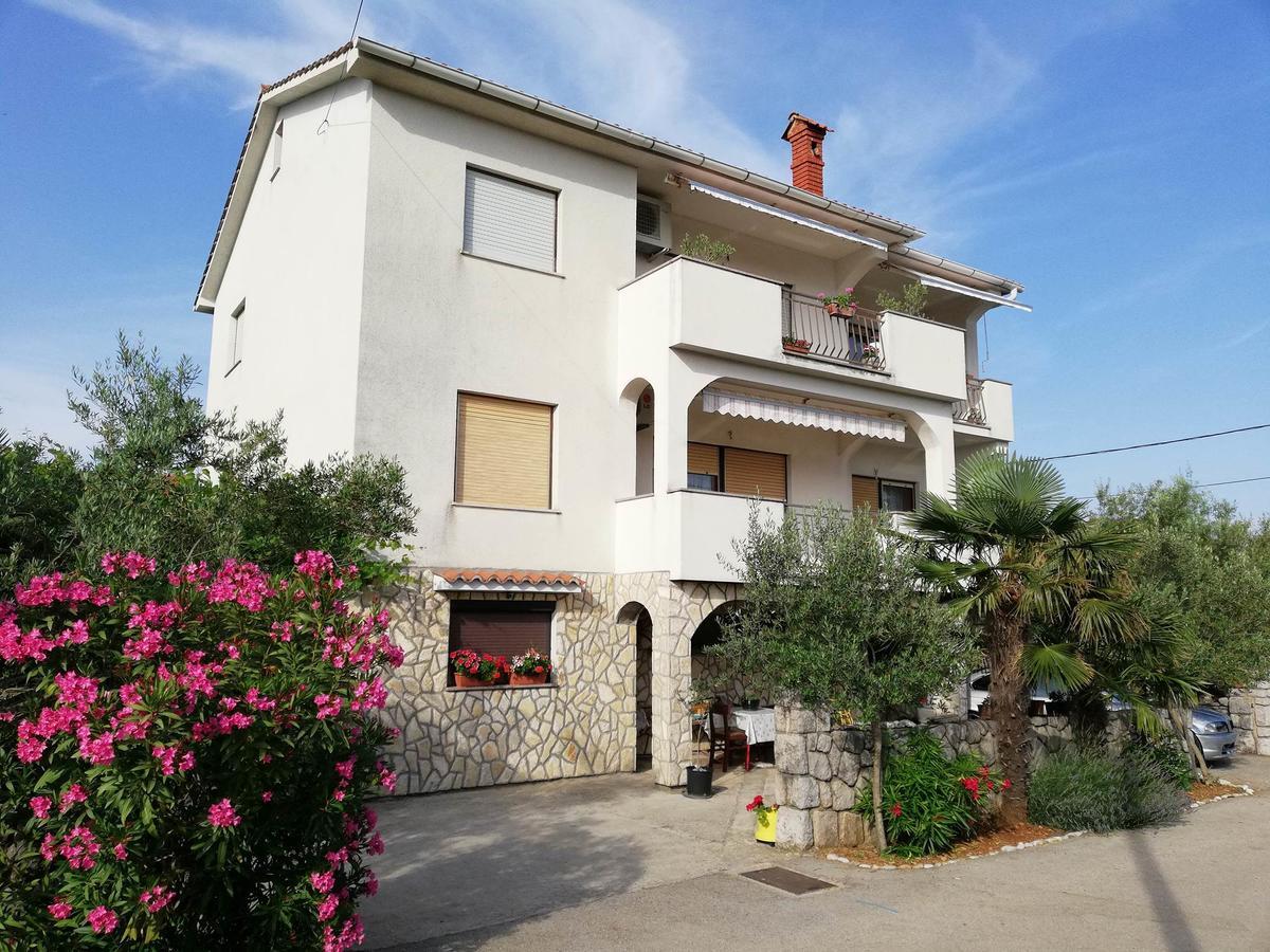 Apartman Tri Palme Gabonjin Buitenkant foto